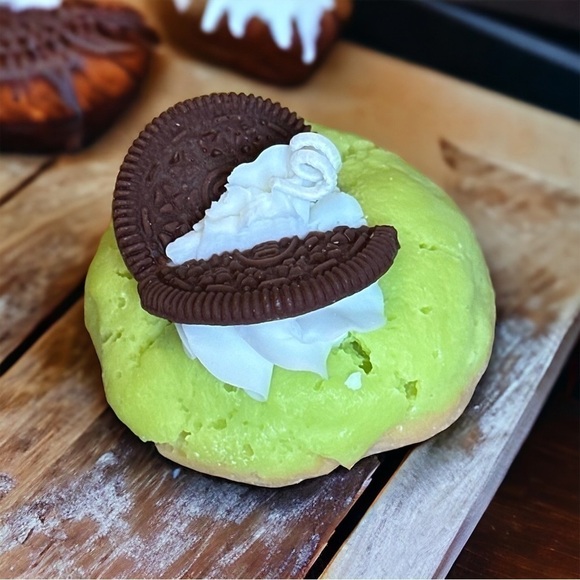 ⚠️SALE Candle // Handmade Cookie With Oreo And Cream Soy Wax Candle SEND OFFERS - Picture 5 of 5